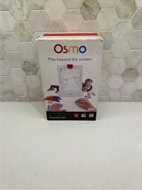 Osmo Little Genius System Starter Learning Kit Game Kids iPad Base Words Tangram